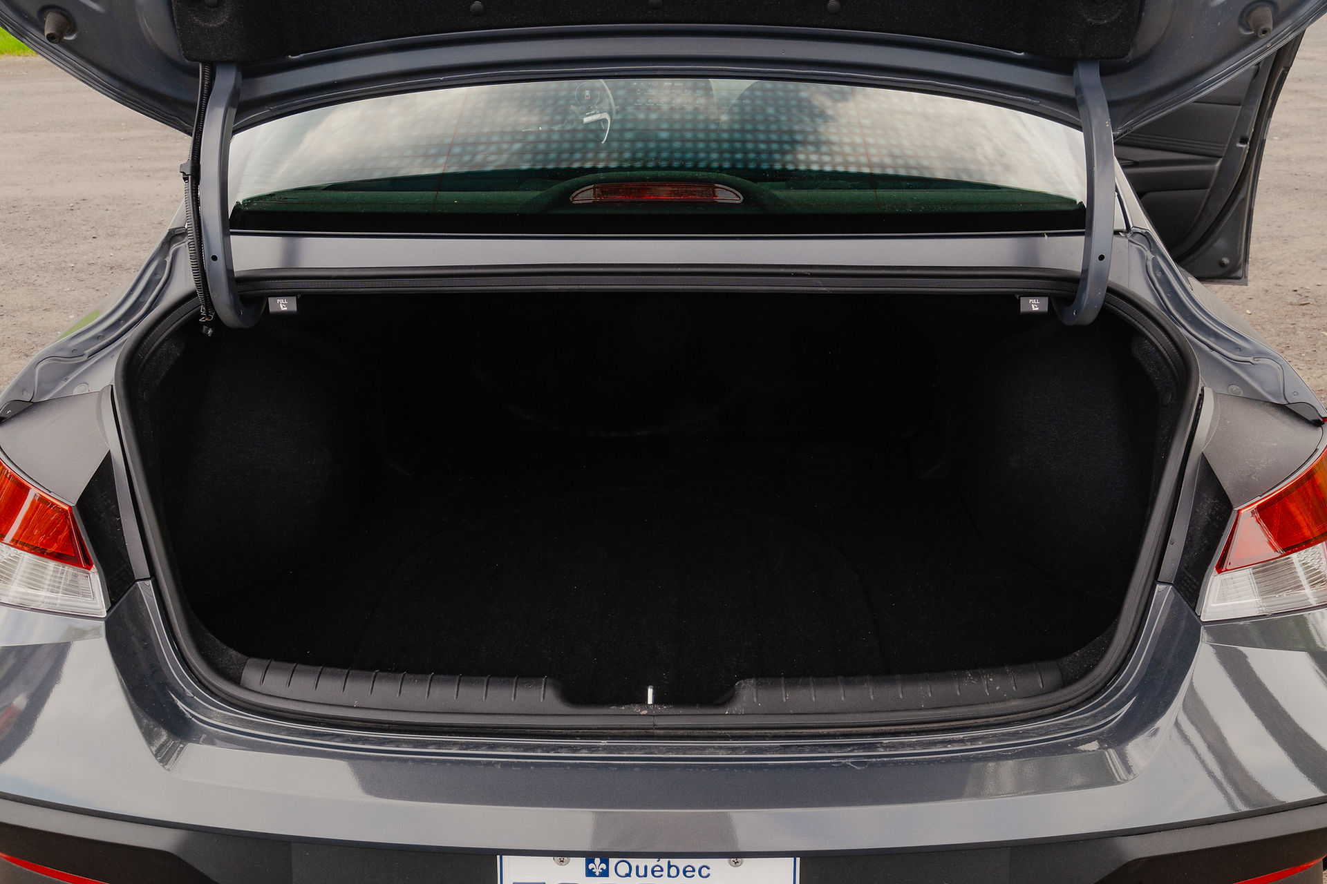 Hyundai Elantra trunk