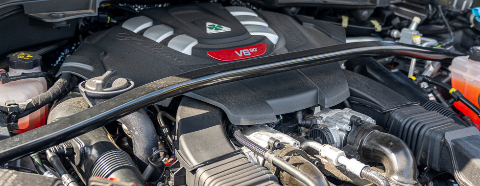 Alfa Romeo Stelvio Quadrifoglio engine bay