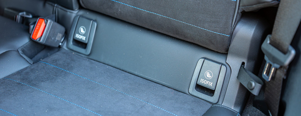 BMW X2 M35 isofix ports