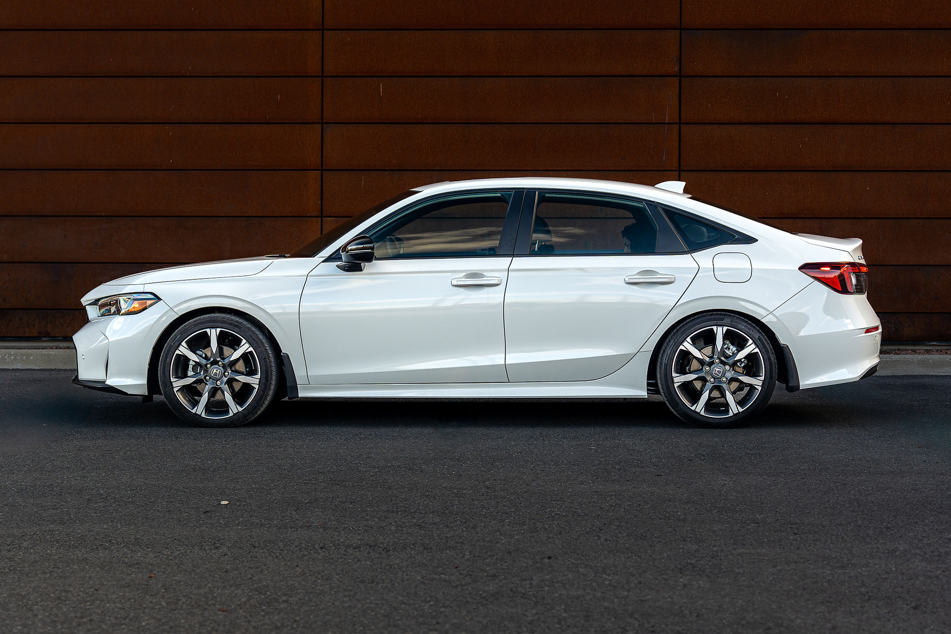 Honda Civic Hybrid side profile