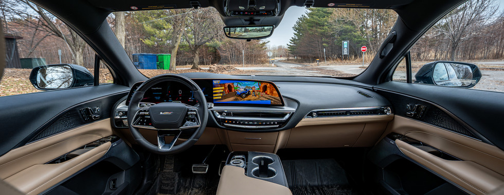 2026 Cadillac Lyriq-V - cockpit