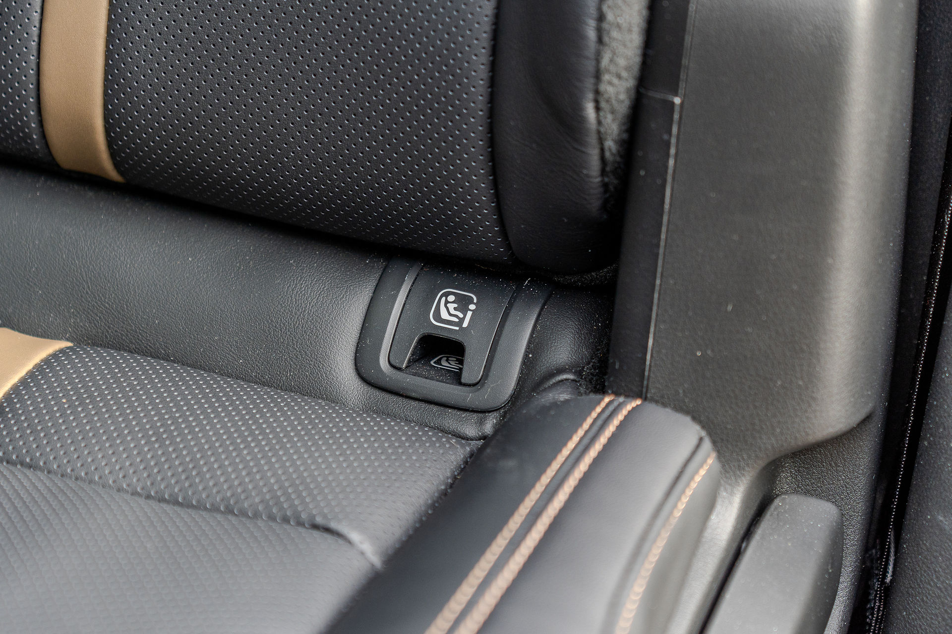 Mazda CX-80 ISOFIX ports