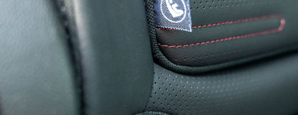 GMC Sierra 2500 HD AT4X AEV ISOFIX ports