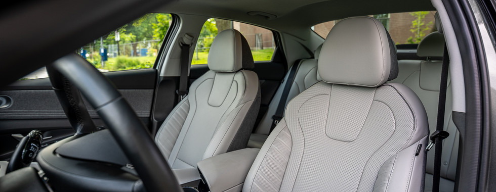 Hyundai Elantra Hybrid front seats