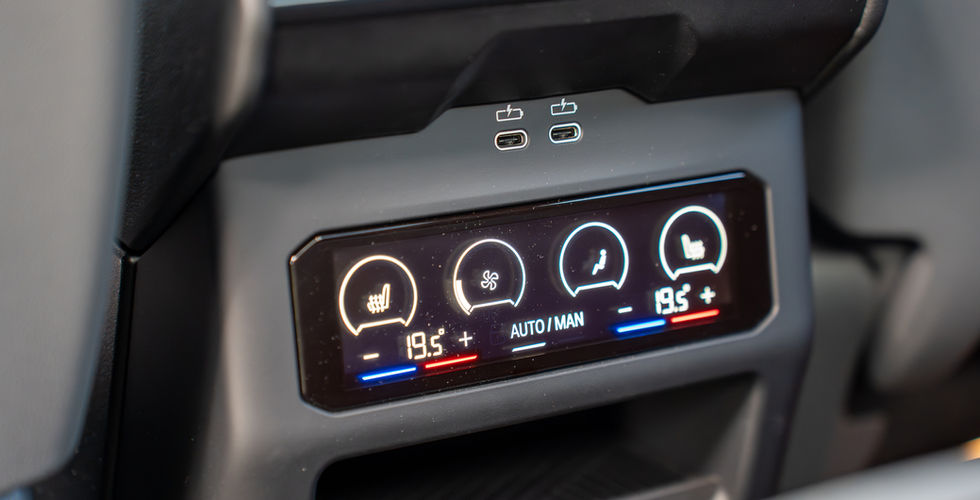2026 BMW i5 M60 - rear climate controls