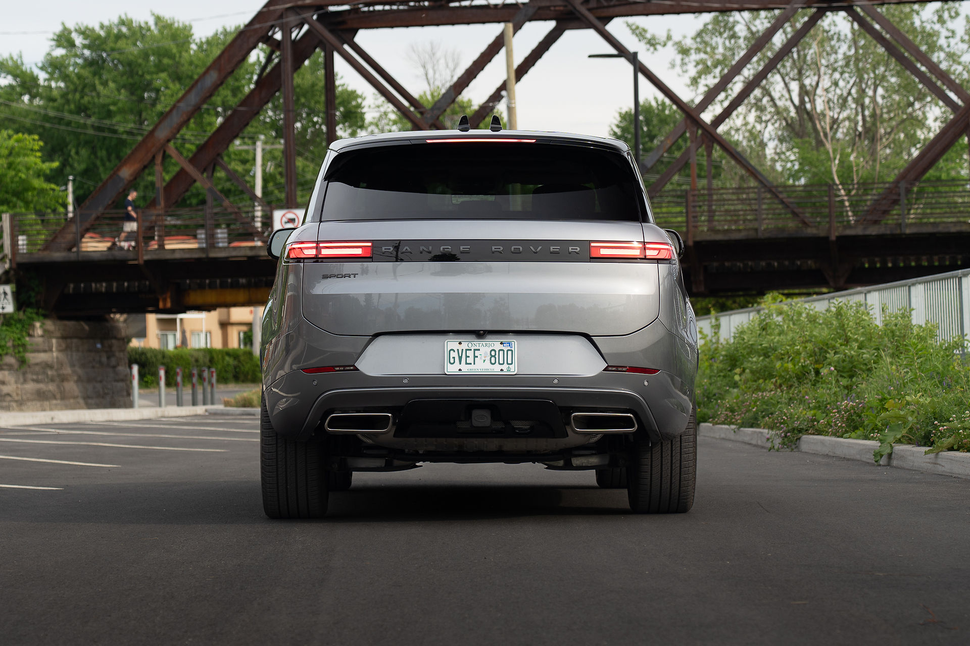 Rover Range Rover Sport P550e back view
