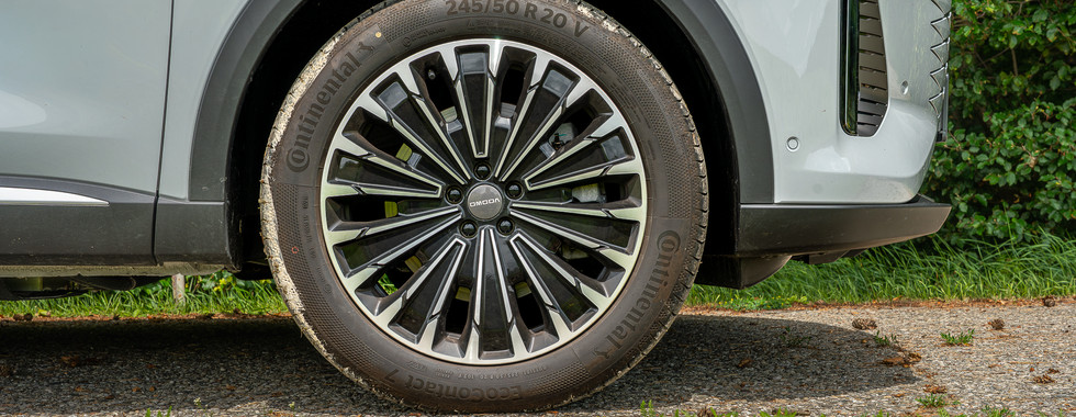 Omoda 9 - wheels