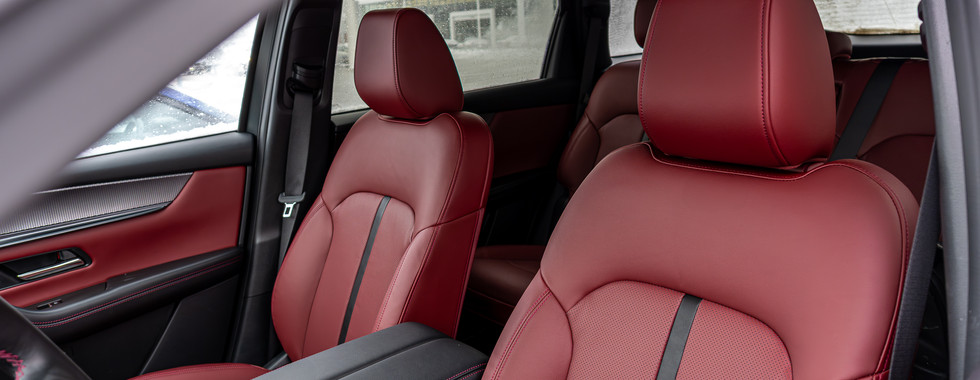 Mazda CX-70 PHEV front seats