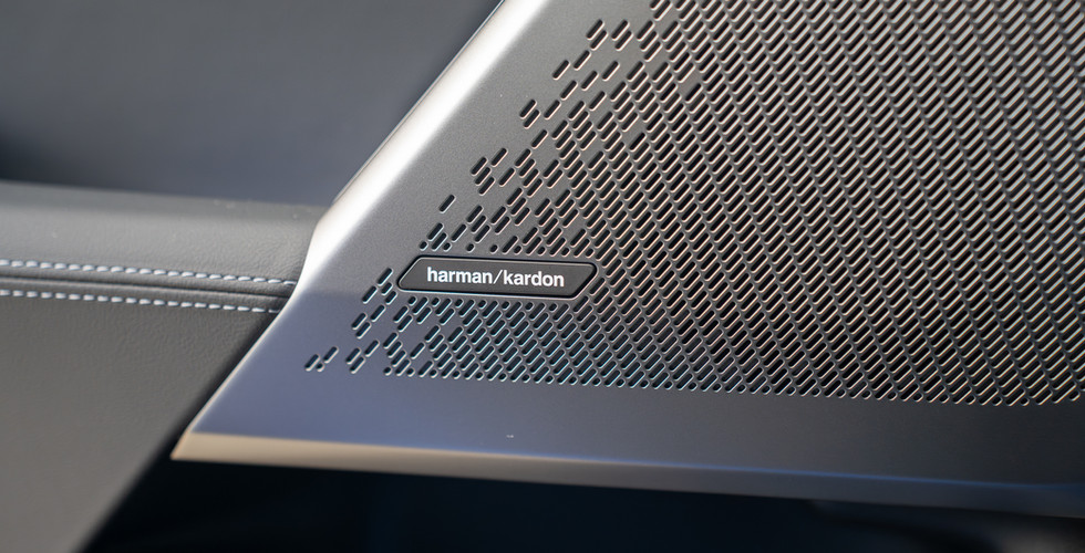 2026 BMW i5 M60 - speaker grill