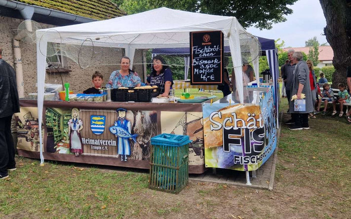 Beim „Fest der Vereine“ 2023 in Zempin, hat von klein bis groß jeder mitgeholfen.