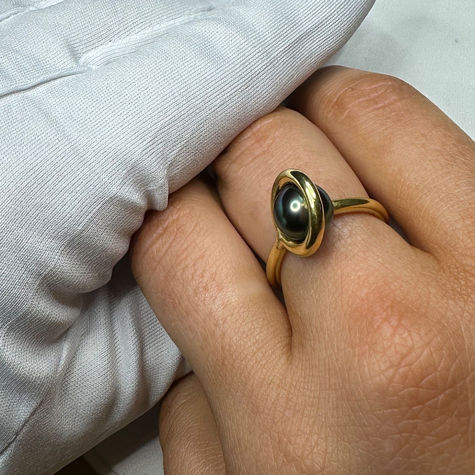 Thumbnail: 9.3mm Rare Tahitian Black Pearl Peacock Hue in 20K Gold No-Drill Halo Mount Ring