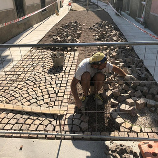 Strada in granito e porfido