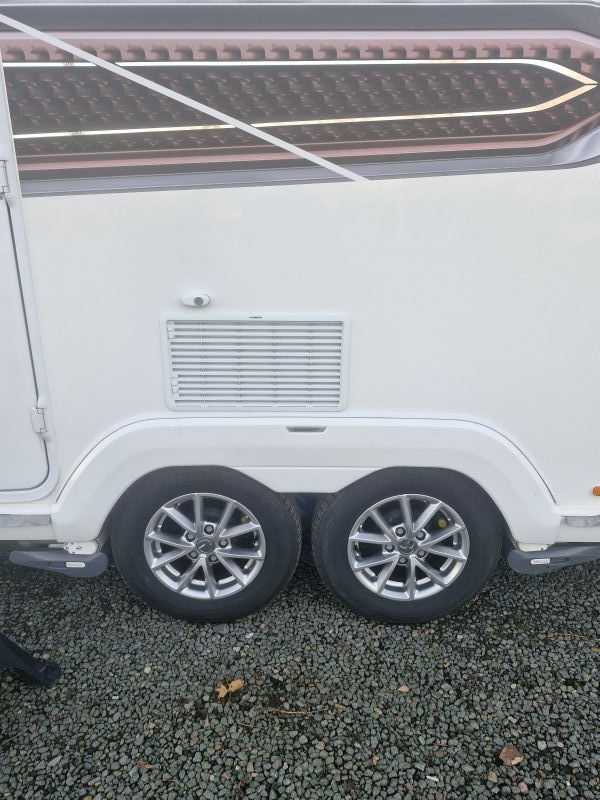 3.2022 Swift Elegance 850.JPG