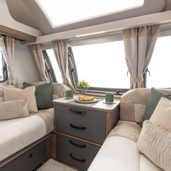 2026 Buccaneer Skyliner Commodore.2.JPG