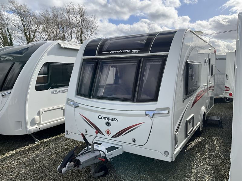 1.2018 Compass Connoisseur 462.JPG