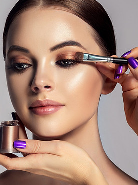 maquillaje-y-maquillaje-profesional-1-scaled.jpg