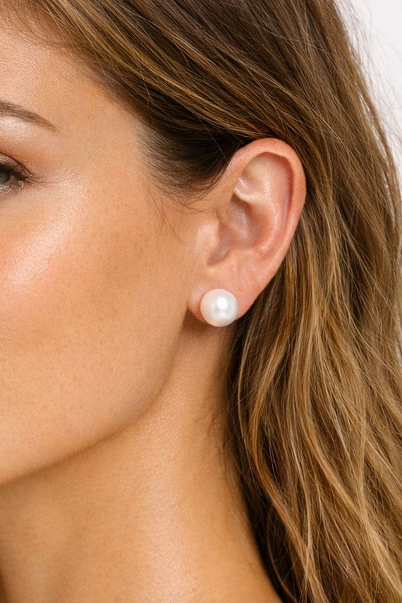 Thumbnail: INFINITY studs