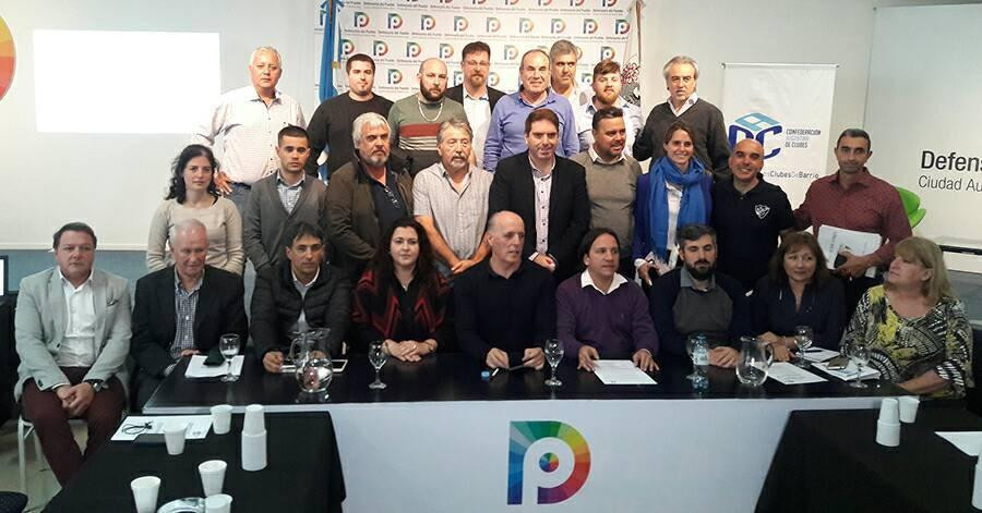 Defensores y Defensoras del Pueblo de distintos municipios de la provincia, recibiron hoy a representantes de diversas instituciones deportivas barriales porteñas y de la provincia de Buenos Aires