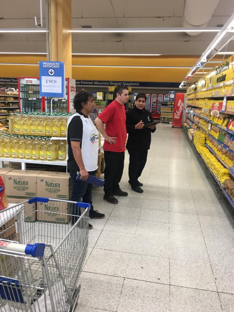 El Defensor del Pueblo de Lanús recorrió los supermercados principales del municipio para relevar los precios y abastecimiento de productos de la canasta básica