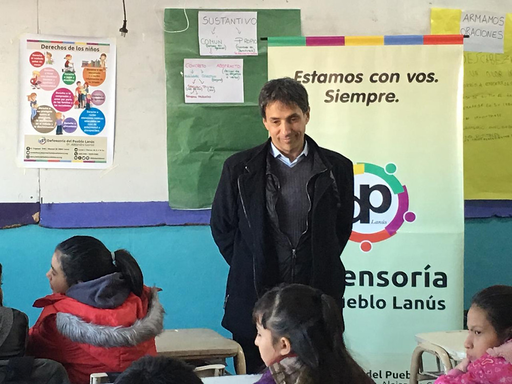 Alejandro Gorrini, visitó a los estudiantes de quinto grado de la escuela 72 de Villa Jardín.