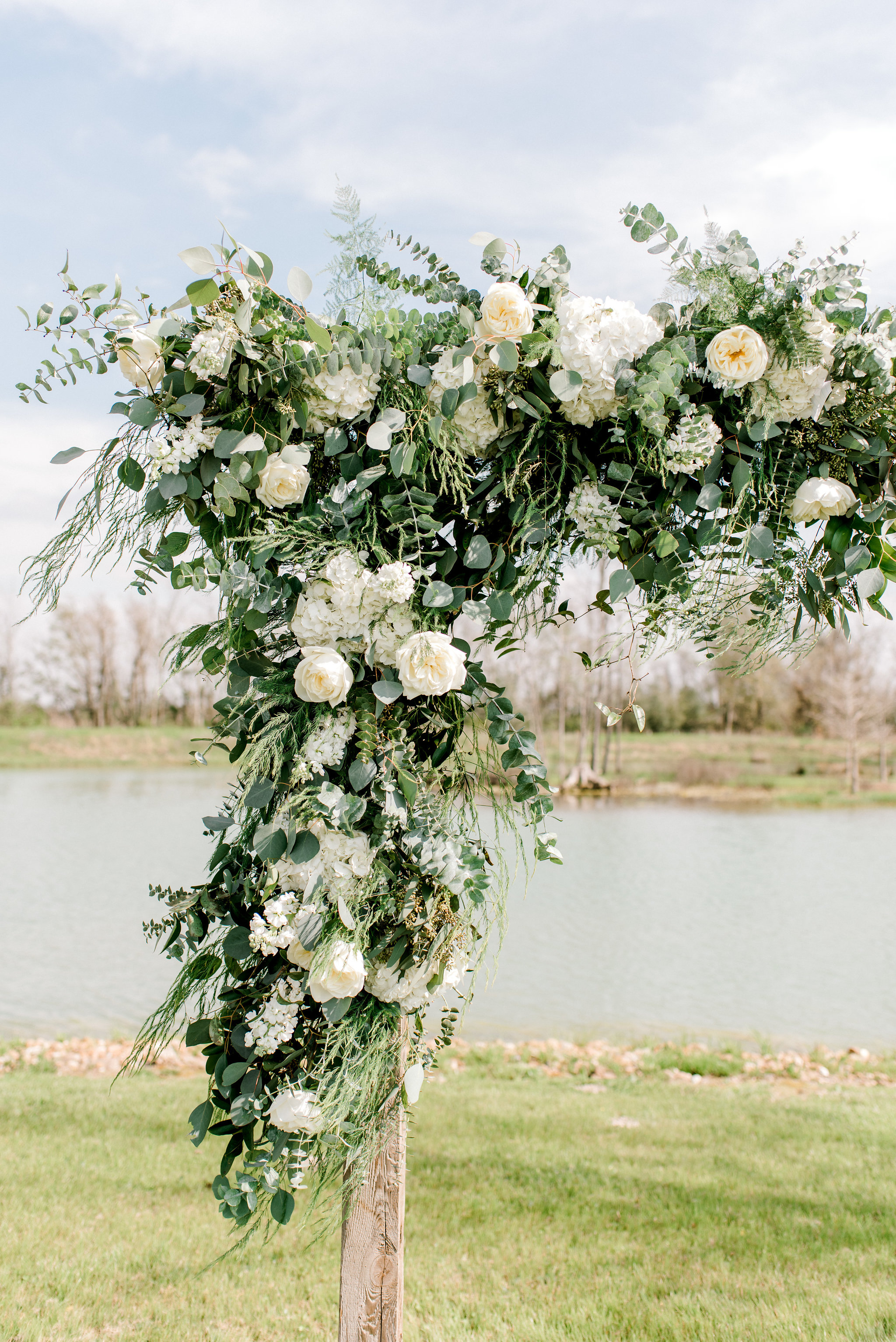 elemental floral events/houston/wedding ceremony flowers