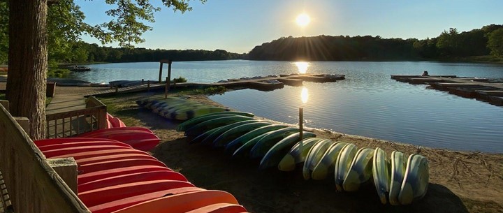 Boat rentals at Chain O'Lakes State Park