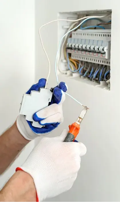 Benefits of hiring
experienced commercial
electrical contractors