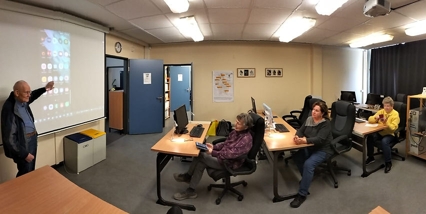 Schulungsraum mit Lehrgangsteilnehmern