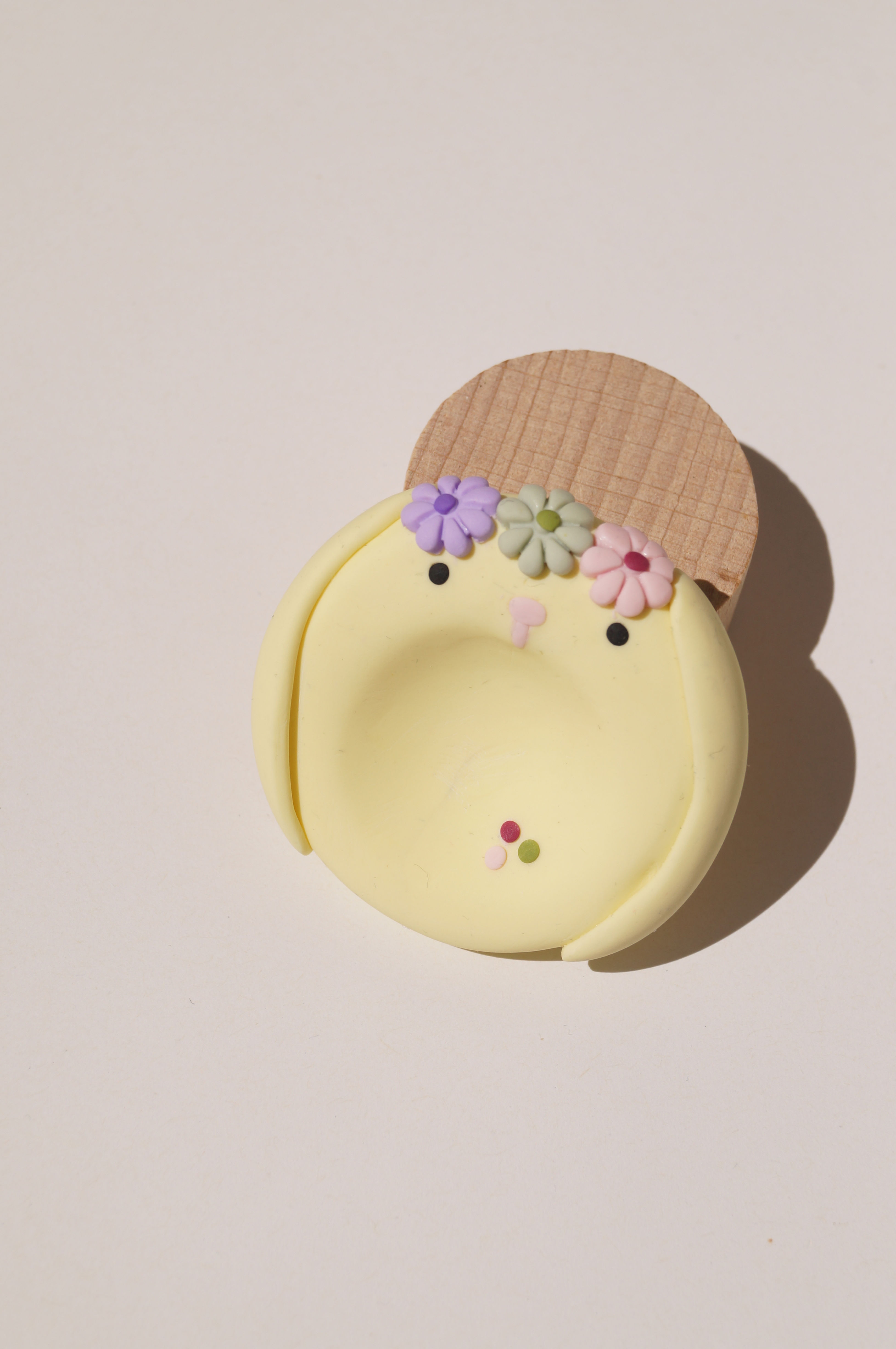 Worry Stone aus Polymer Clay – handgemachter Handschmeichler mit Blümchen