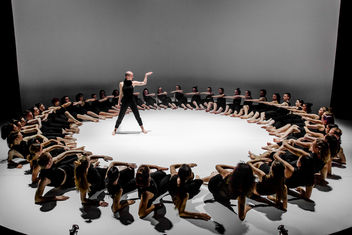 The Power of the Many: Stephanie Lake Brings COLOSSUS to London’s Southbank Centre