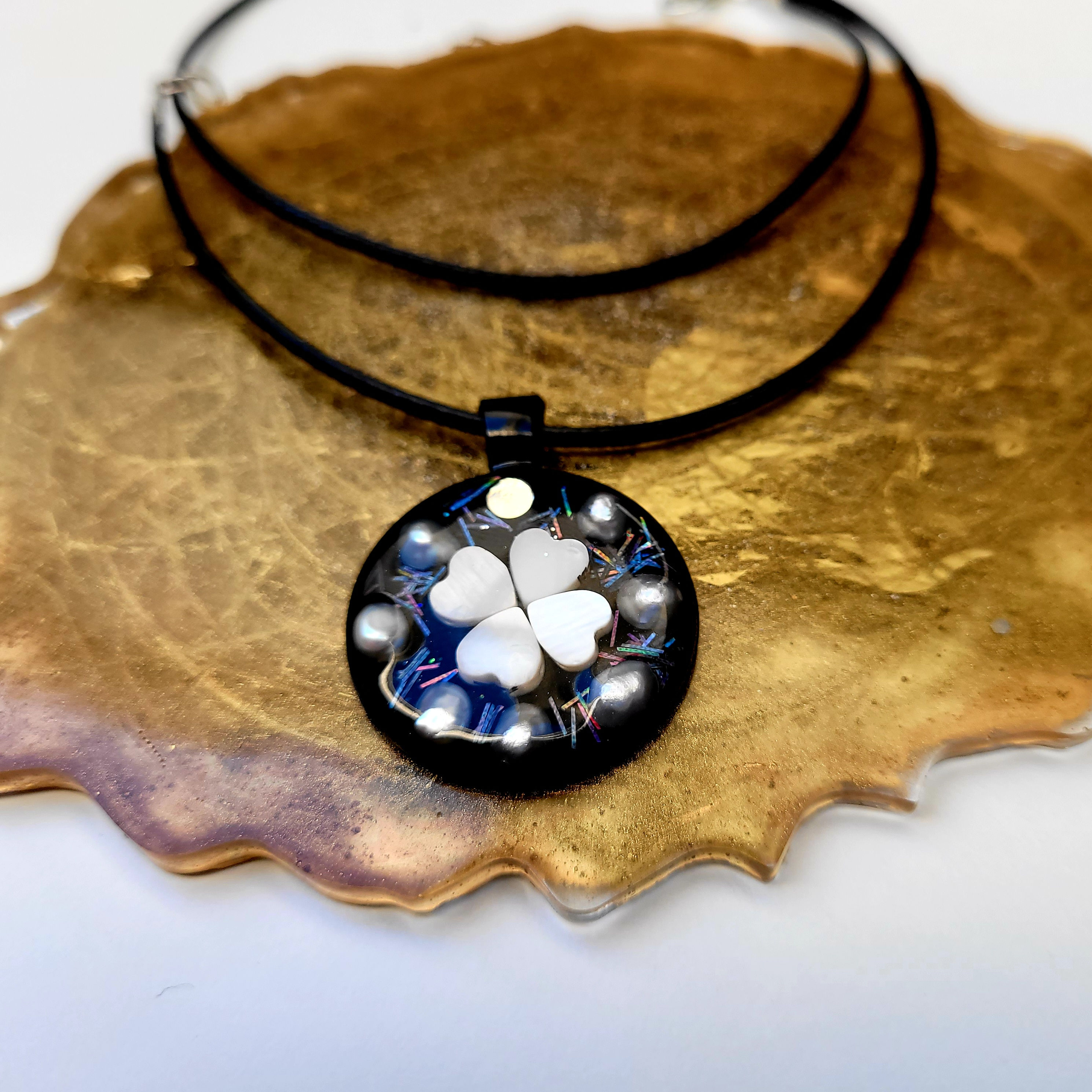 Přívěsek na krk či klíče