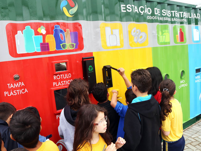Você sabe separar seu lixo? Conheça as formas corretas de descarte para cada tipo de material.