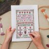 Miniaturbild: heft mit 29 Stickanleitungen - designs aus der natur in bunten farben