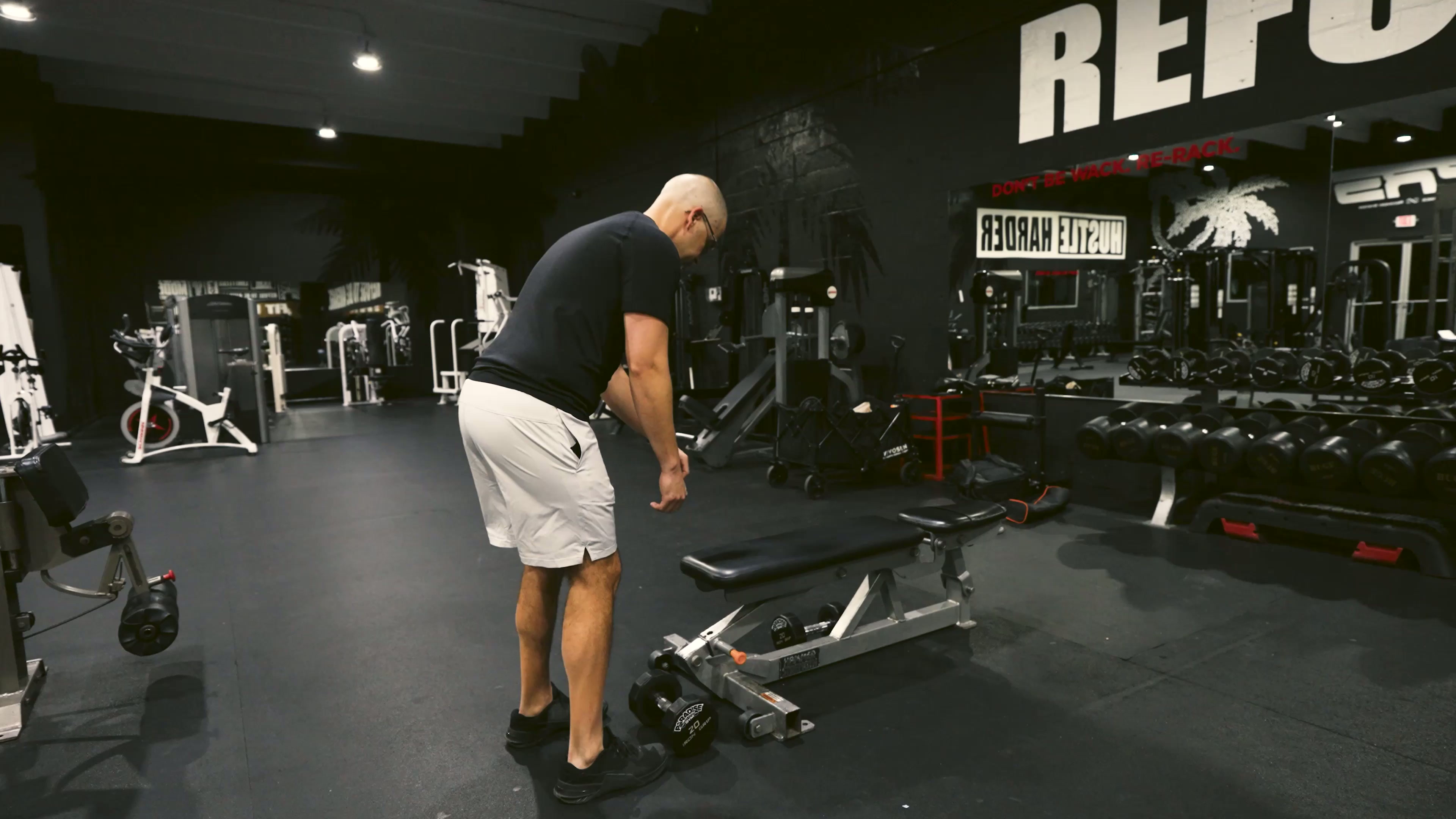 Single Arm Rear Delt Fly