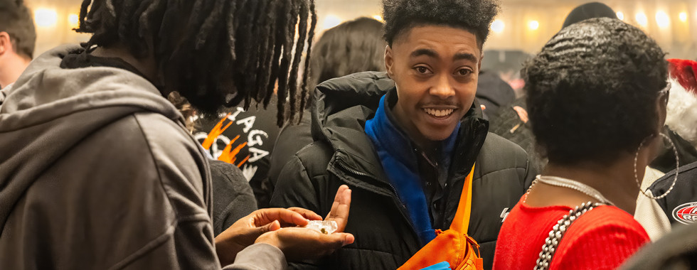 Professional cannabis lifestyle photography by Maryland Connoisseur Studio, featuring candid event moments and detailed product preparation scenes, 2025 Maryland Leaf Holiday Party