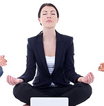 ejecutiva meditando.jpg