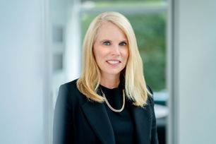 Stephanie Anderson, Partner & Managing Director, AlixPartners selected as Awardee