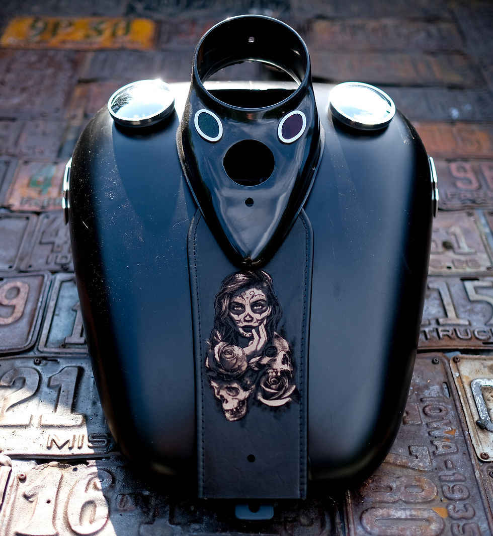 Thumbnail: Leather Día de Muertos Late 2008-2017 Heritage Softail Slim Harley Davidson