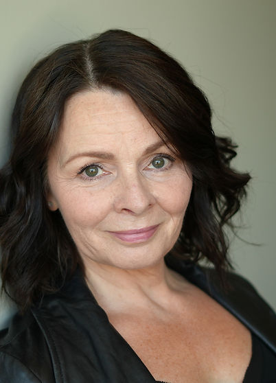 Julie Howgate Studios- photo_edited.jpg