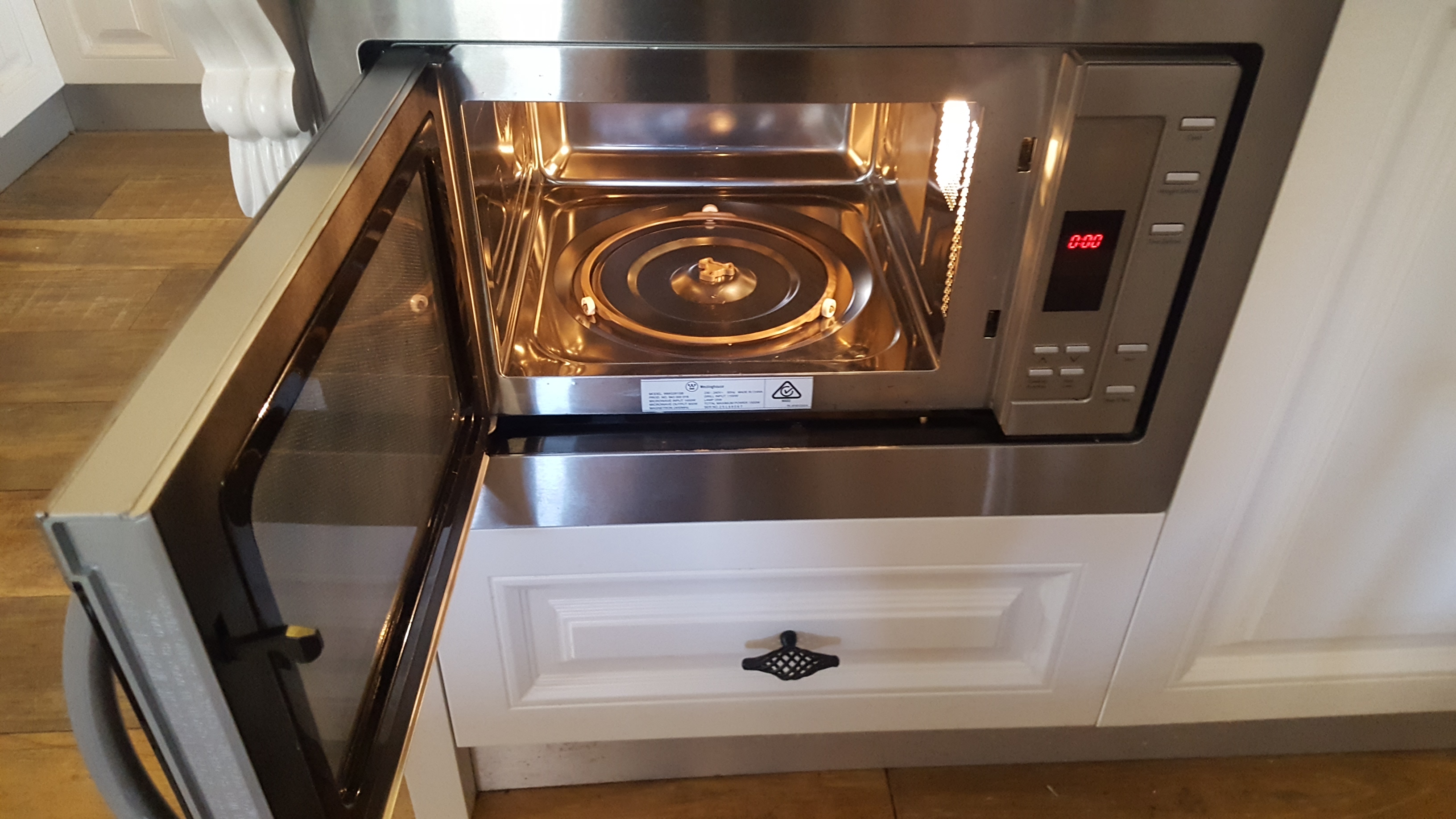 Microwave cleaning