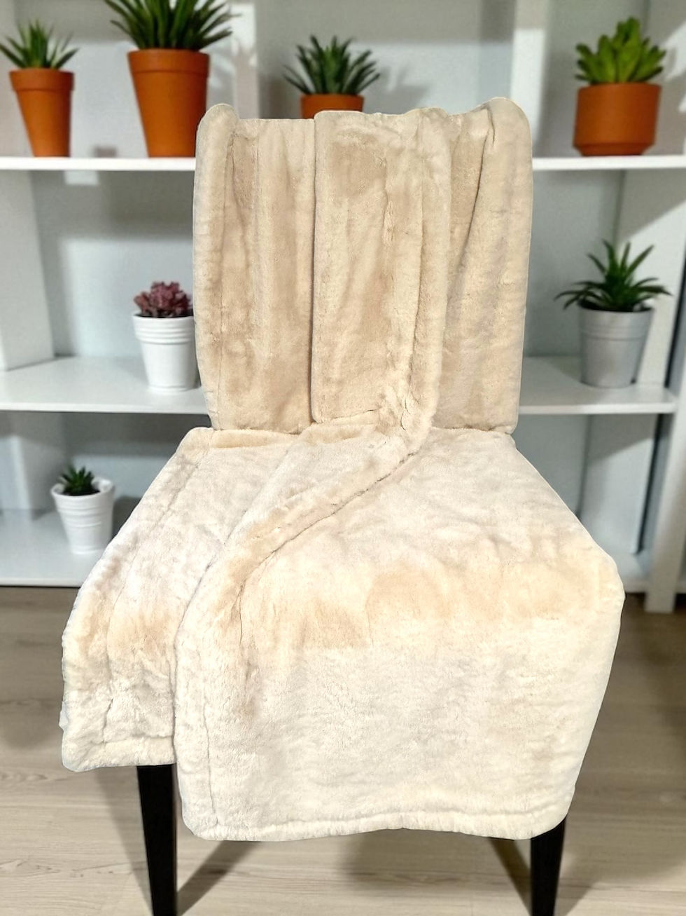 🐰✨ “Ivory Bunny” Luxe Minky Blanket – Approx. 74” x 62” ✨🐰
