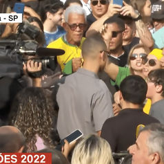 Bolsonaristas hostilizam funcionários da TV Aparecida e fazem arruaça na porta de Santuário; confira