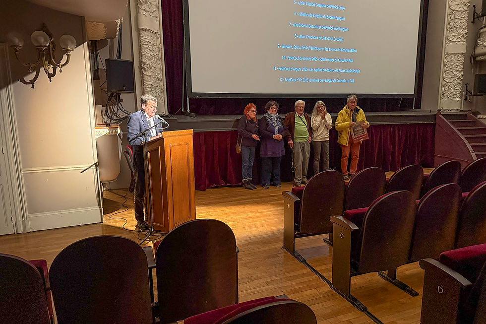 Philippe de Murel, lors du discours de clôture avec les auteurs : Josiane GRÉAULT , Sophie PAUGAM, Daniel et Dominique MASSE, Philippe LAIR.