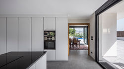 Cocina, vista 2. Casa Alicante.