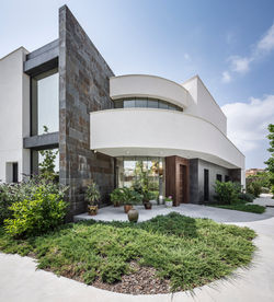 Detalle Fachada. Entrada Principal. Casa Alicante.