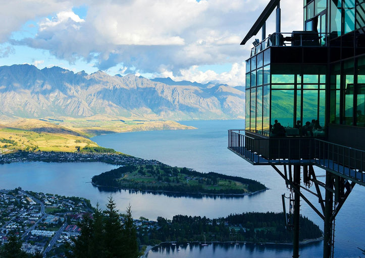 Stunning panoramic view of Queenstown, New Zealand