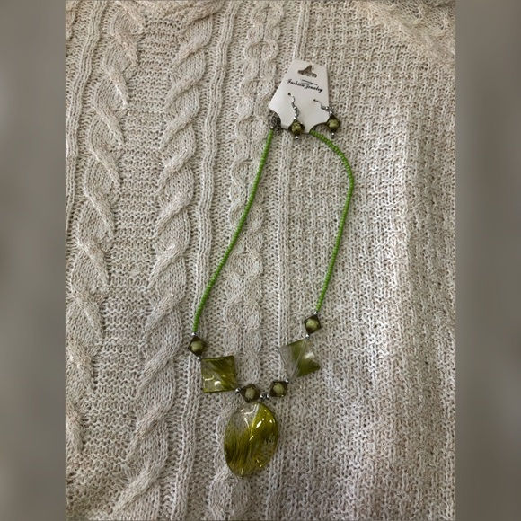 Thumbnail: Beautiful Handmade Necklace
