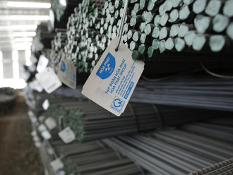 Although ramped up production, steel Hoa Phat sales in April dropped still 24%