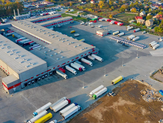 Vietnamese logistics market: Domestic and foreign enterprises 'race' to invest