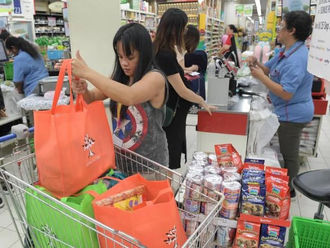 Vietnam to ban plastic bags from markets by 2030